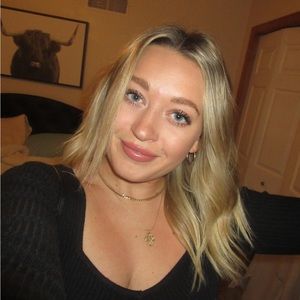 Meet your Posher, Lea
